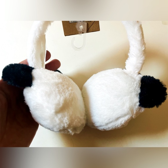GIRL’s PANDA EARMUFFS, ONE SIZE: VERY CUTE & WARM, PLUS: Black gloves as… - Picture 5 of 5